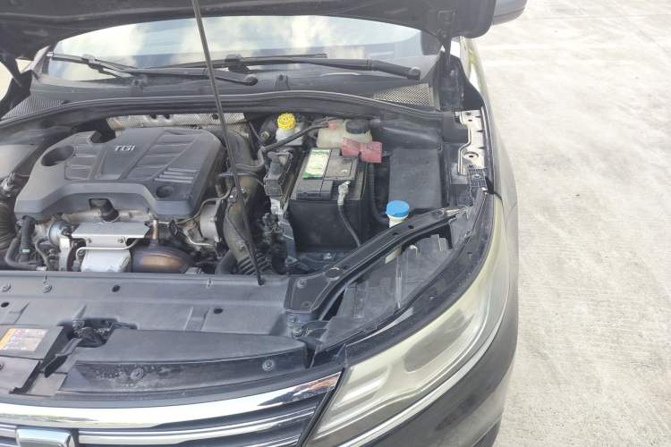 Used Roewe i6 2018 20T Automatic Flagship Edition Engine Bay Left