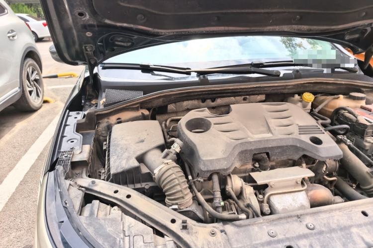 Used Roewe i6 2018 20T Automatic Flagship Edition Engine Bay Right