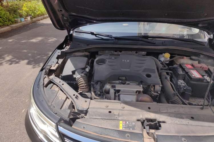 Used Roewe i6 2018 20T Automatic Flagship Edition Engine Bay Right