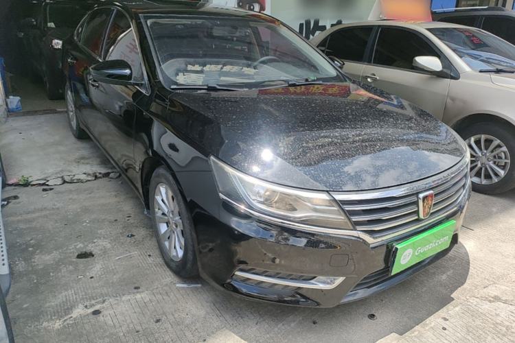 Used Roewe i6 2018 20T Manual Luxury Edition Front Right 45 Deg
