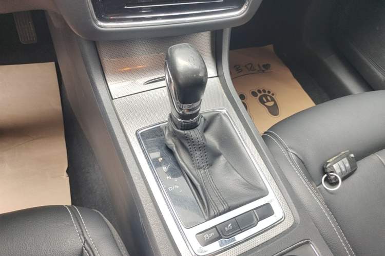 Used Roewe i6 2018 20T Automatic Flagship Edition Gear Lever
