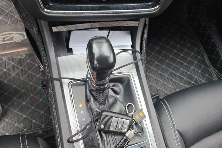 Used Roewe i6 2018 20T Automatic Internet Smart Edition Gear Lever