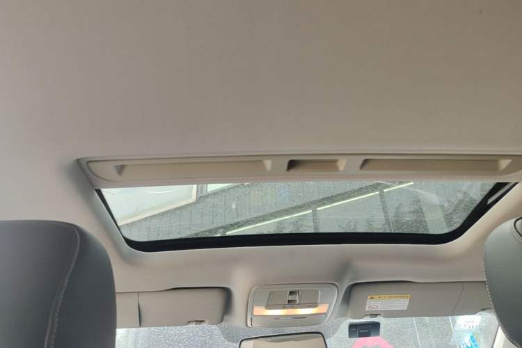 Used Roewe i6 2018 20T Automatic Flagship Edition Headliner