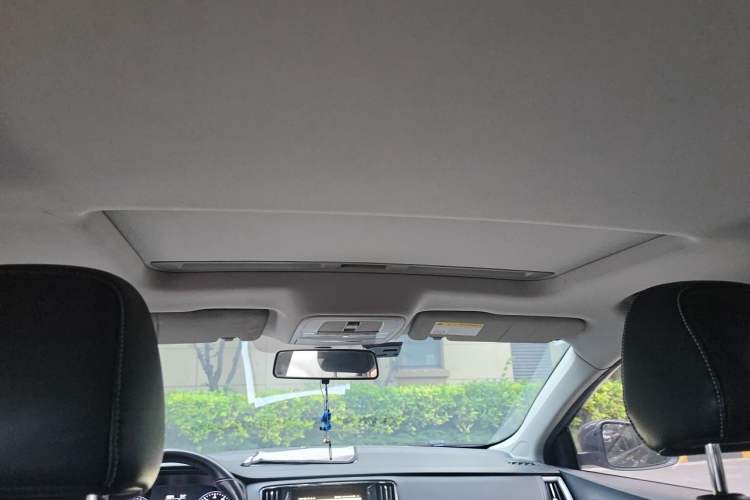 Used Roewe i6 2018 20T Automatic Internet Smart Edition Headliner