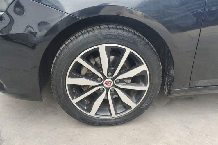 Used Roewe i6 2018 20T Automatic Flagship Edition Left Front Wheel Hub