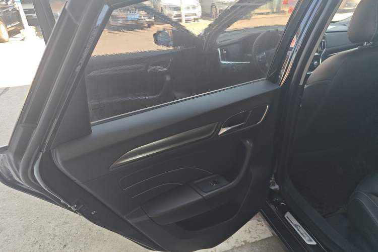 Used Roewe i6 2018 20T Manual Luxury Edition Left Rear Door Interior