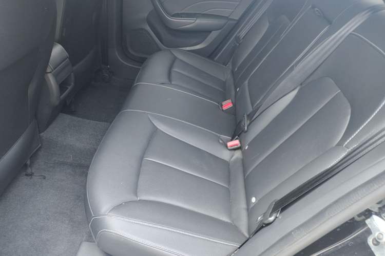 Used Roewe i6 2018 20T Automatic Flagship Edition Left Rear Seat