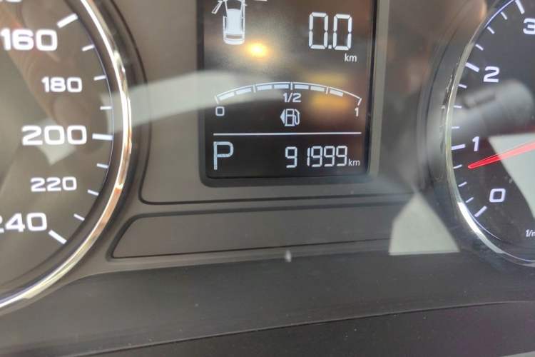 Used Roewe i6 2018 20T Automatic Flagship Edition Odometer Close Up