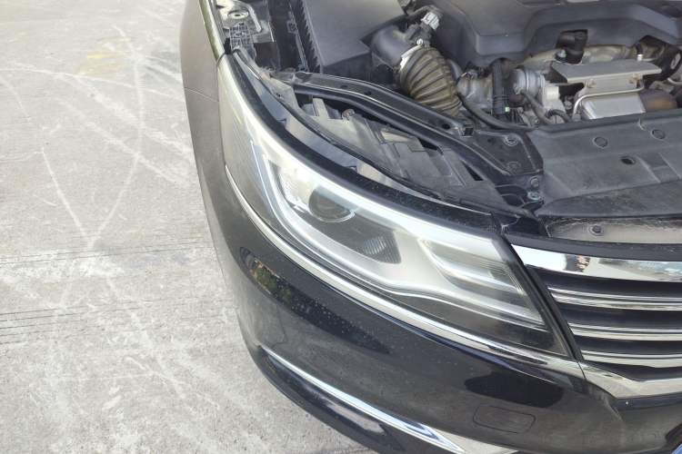 Used Roewe i6 2018 20T Automatic Flagship Edition Right Front Headlight