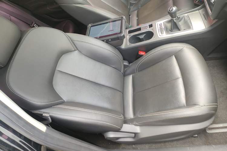 Used Roewe i6 2018 20T Manual Luxury Edition Right Front Seat