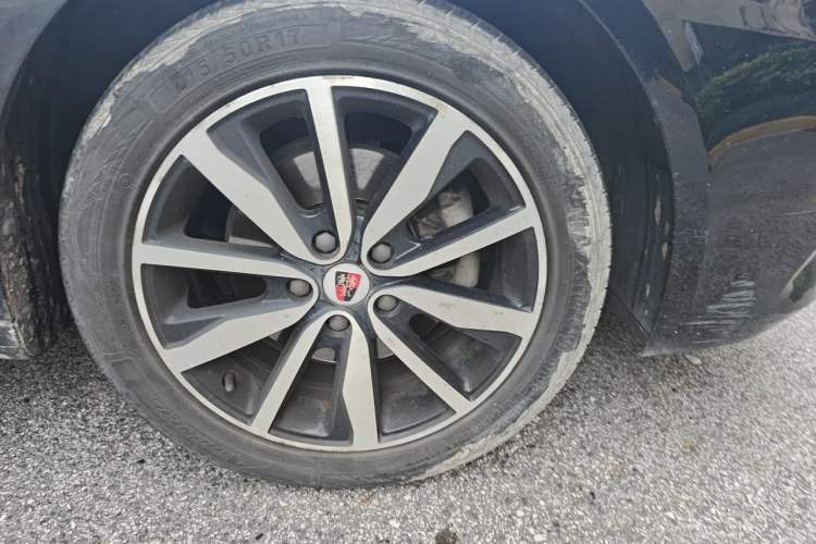 Used Roewe i6 2018 20T Automatic Internet Smart Edition Right Front Wheel Hub