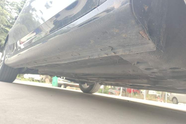 Used Roewe i6 2018 20T Automatic Flagship Edition Right Side Sill