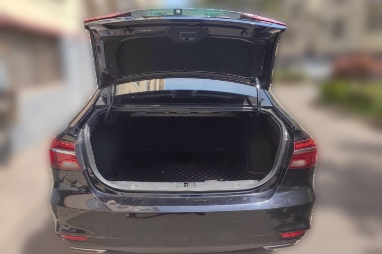 Used Roewe i6 2018 20T Automatic Flagship Edition Trunk