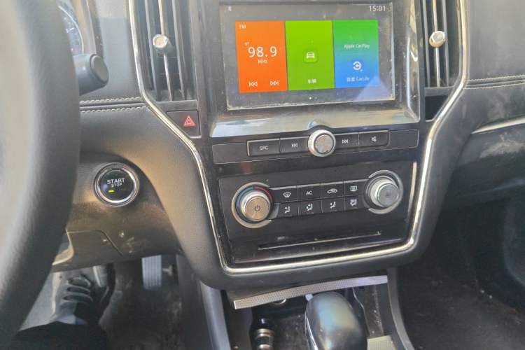 Used Roewe i6 2018 20T Automatic Internet Smart Edition Audio And AC Panel