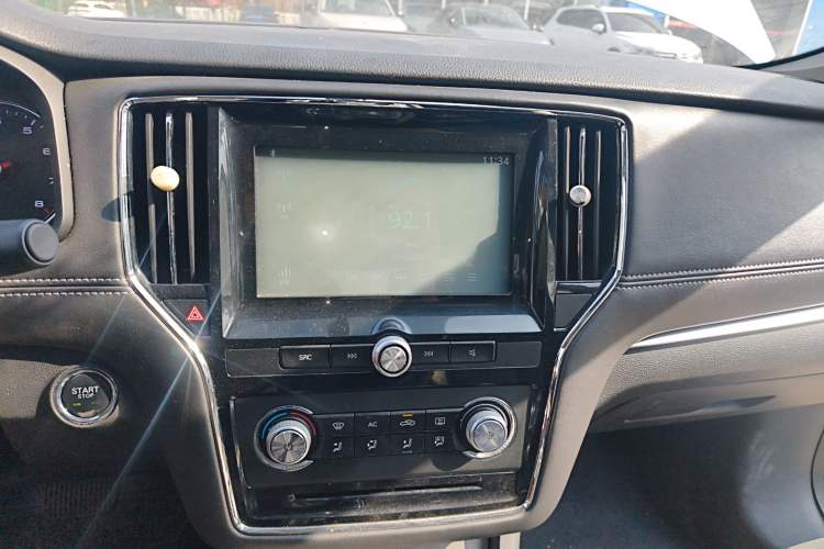 Used Roewe i6 2018 20T Automatic Flagship Edition Audio And AC Panel