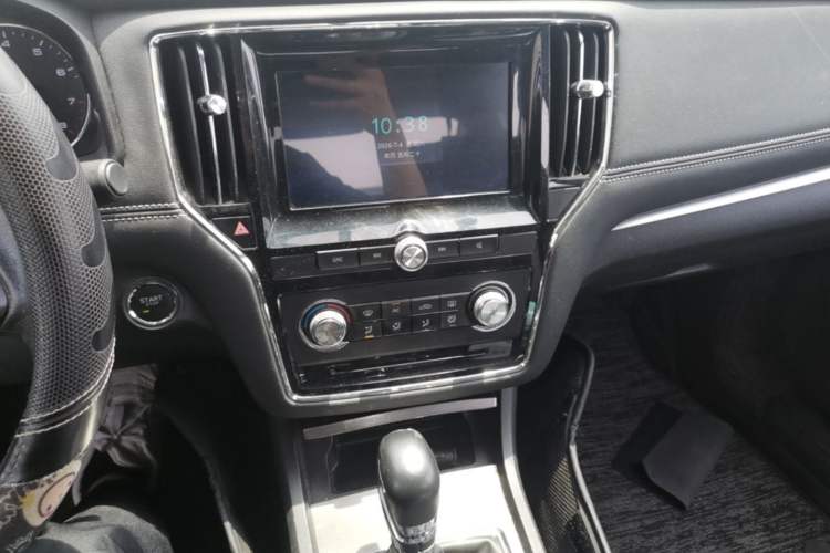 Used Roewe i6 2018 20T Automatic Flagship Edition Audio And AC Panel