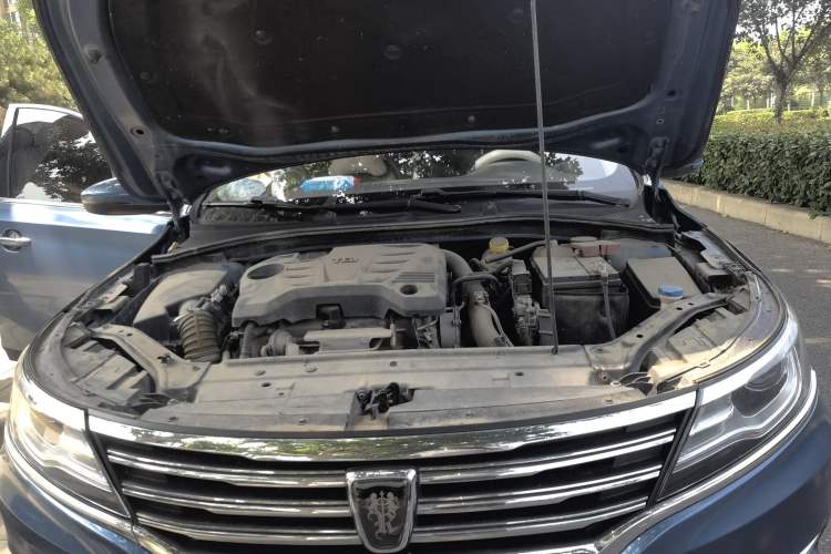 Used Roewe i6 2018 20T Automatic Flagship Edition Engine Bay
