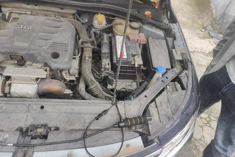 Used Roewe i6 2018 20T Automatic Internet Smart Edition Engine Bay Left
