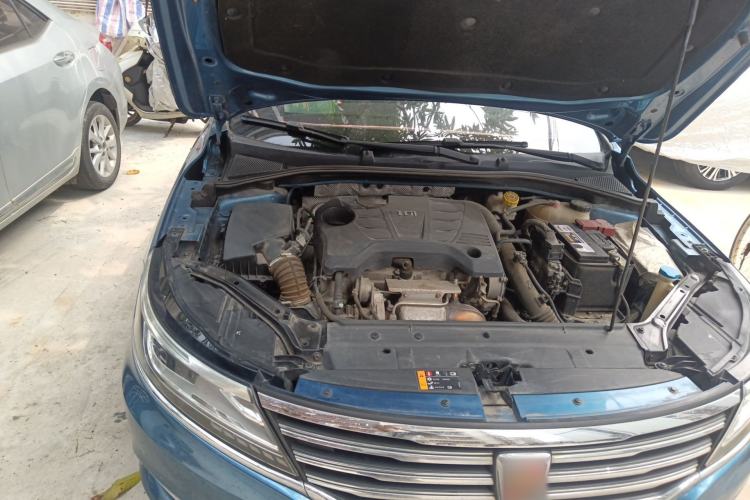 Used Roewe i6 2018 20T Automatic Internet ZhiZun Edition Engine Bay Right