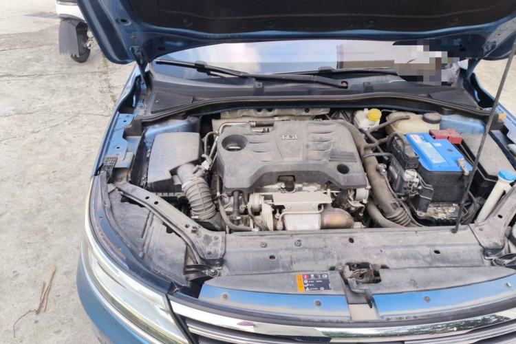 Used Roewe i6 2018 20T Automatic Internet ZhiZun Edition Engine Bay Right