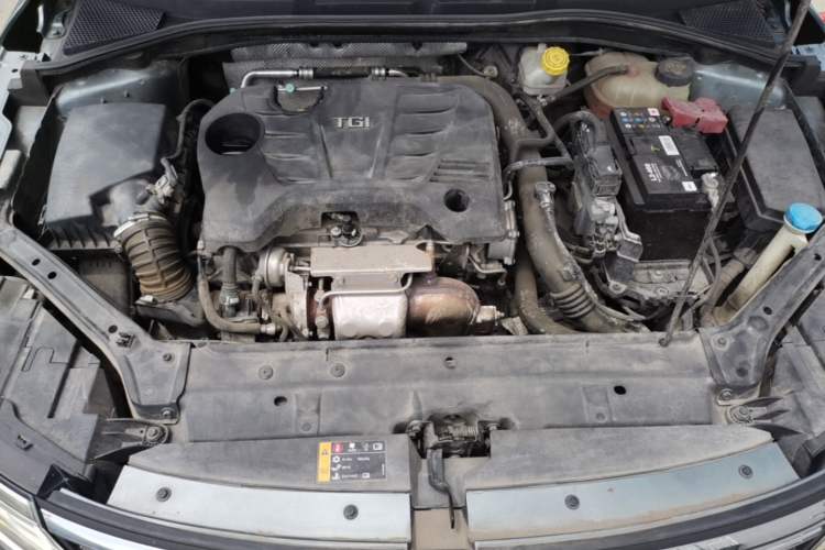 Used Roewe i6 2018 20T Automatic Flagship Edition Engine Bay