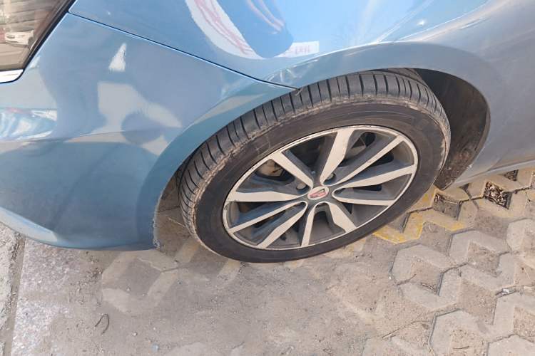 Used Roewe i6 2018 20T Automatic Flagship Edition Exterior 4