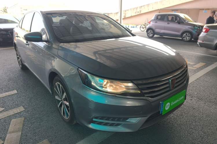 Used Roewe i6 2018 20T Automatic Flagship Edition Front Right 45 Deg