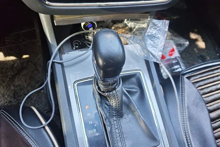 Used Roewe i6 2018 20T Automatic Flagship Edition Gear Lever