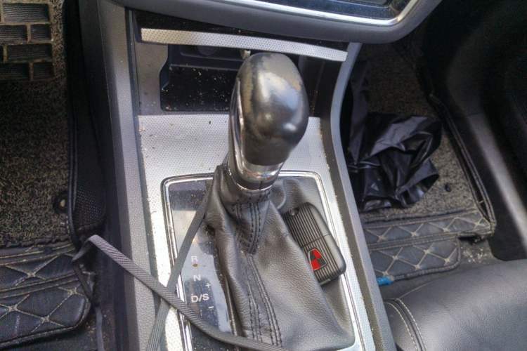 Used Roewe i6 2018 20T Automatic Internet ZhiZun Edition Gear Lever
