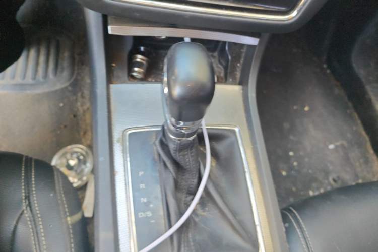 Used Roewe i6 2018 20T Automatic Internet Smart Edition Gear Lever