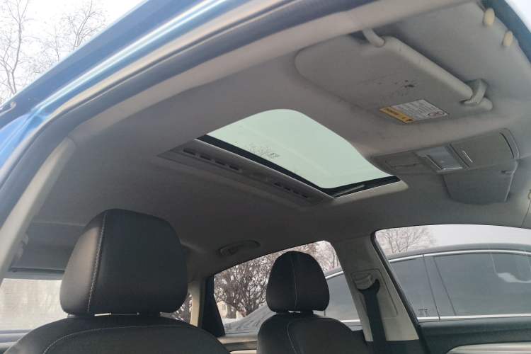 Used Roewe i6 2018 20T Automatic Internet Smart Edition Headliner