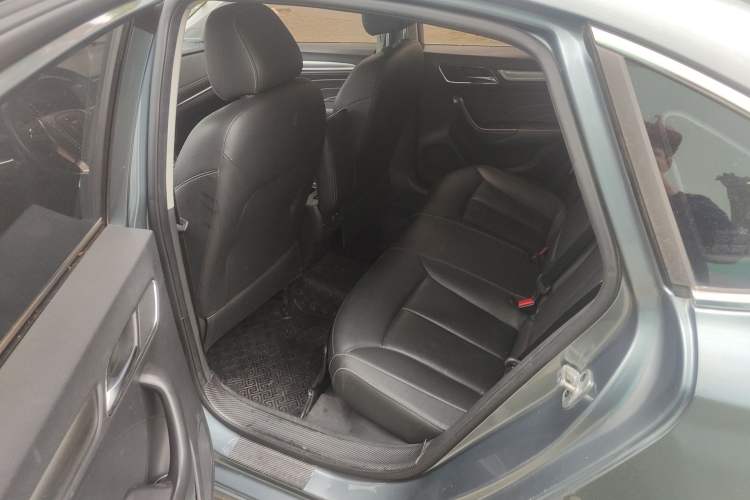 Used Roewe i6 2018 20T Automatic Internet Smart Edition Left Rear Seat