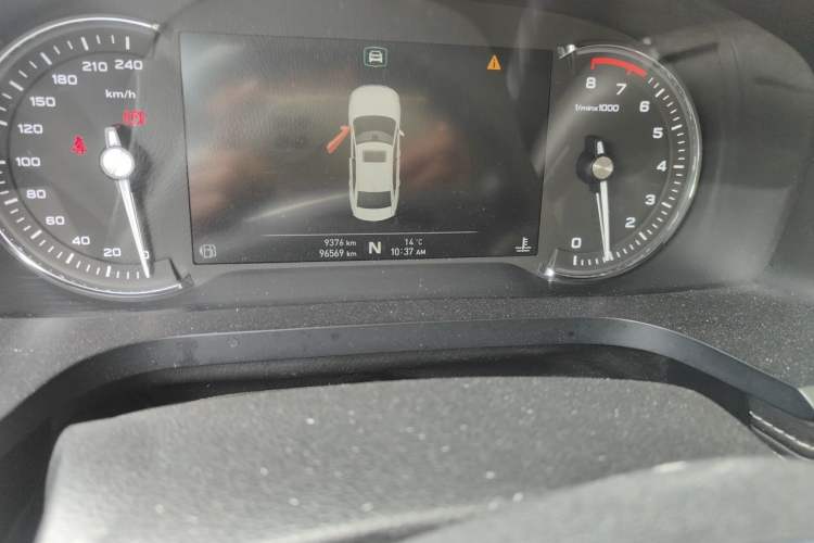 Used Roewe i6 2018 20T Automatic Internet ZhiZun Edition Odometer Close Up
