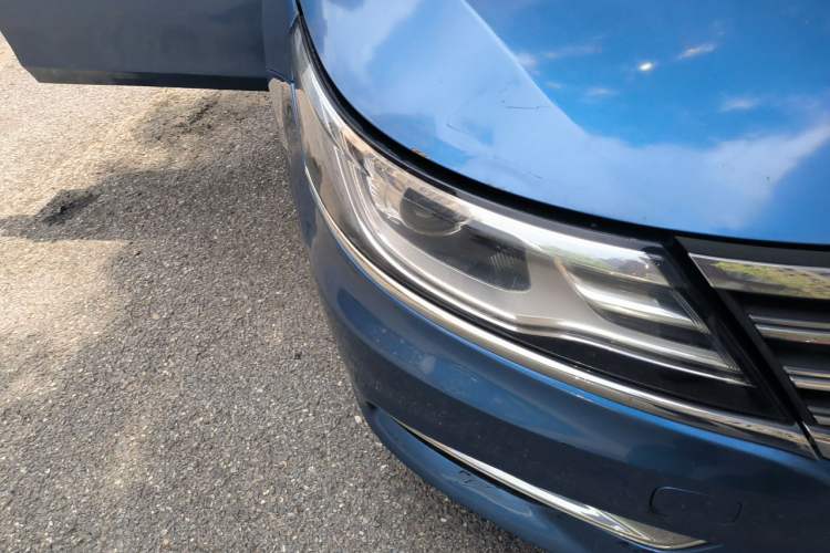 Used Roewe i6 2018 20T Automatic Flagship Edition Right Front Headlight