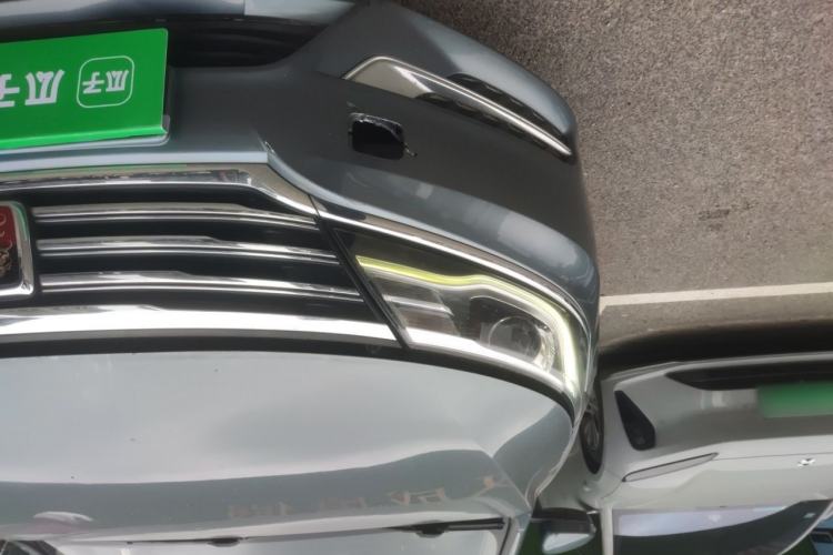 Used Roewe i6 2018 20T Automatic Flagship Edition Right Front Headlight
