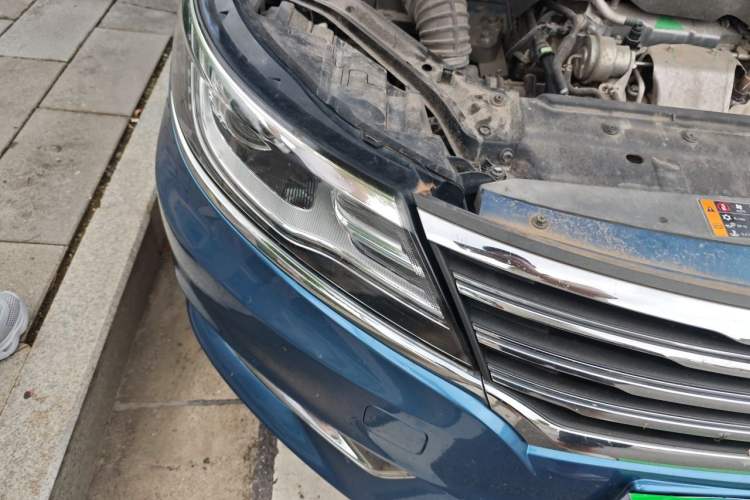 Used Roewe i6 2018 16T Automatic Internet Smart Edition Right Front Headlight
