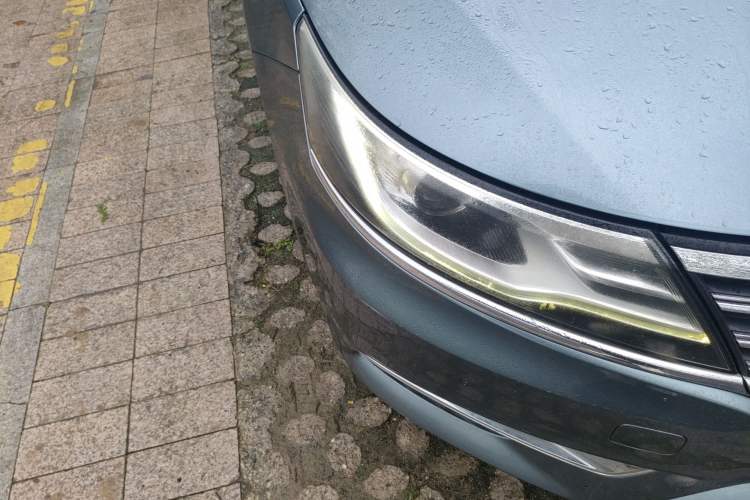 Used Roewe i6 2018 20T Automatic Flagship Edition Right Front Headlight