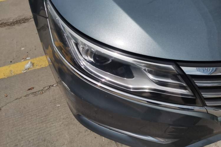 Used Roewe i6 2018 20T Automatic Flagship Edition Right Front Headlight