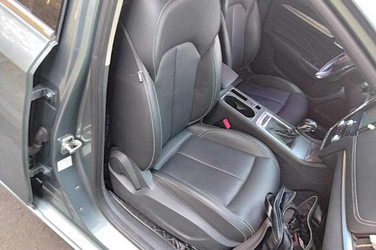 Used Roewe i6 2018 20T Automatic Flagship Edition Right Front Seat