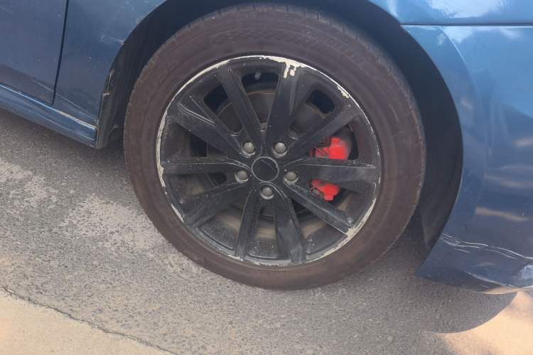 Used Roewe i6 2018 20T Automatic Flagship Edition Right Front Wheel Hub