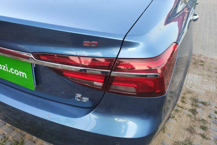 Used Roewe i6 2018 20T Automatic Flagship Edition Right Rear Taillight