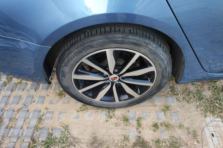 Used Roewe i6 2018 20T Automatic Flagship Edition Right Rear Wheel Hub