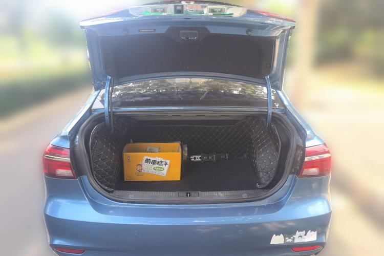 Used Roewe i6 2018 20T Automatic Flagship Edition Trunk
