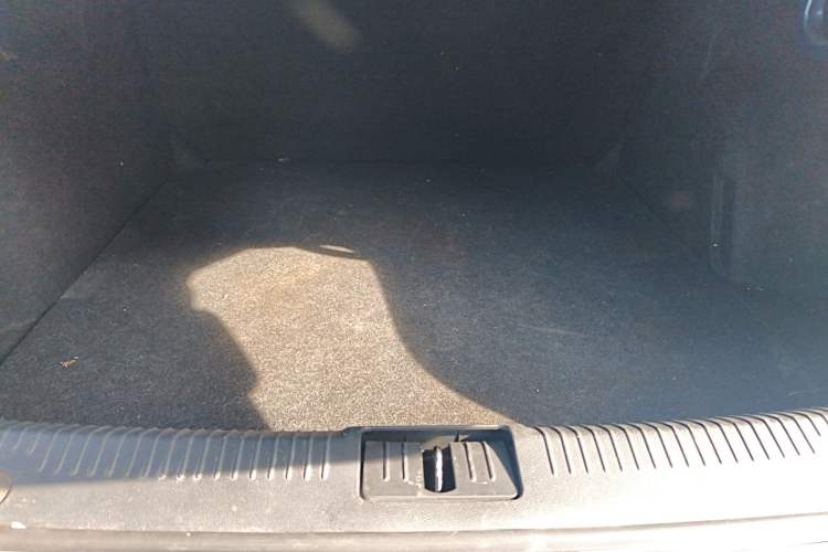 Used Roewe i6 2018 20T Automatic Flagship Edition Trunk