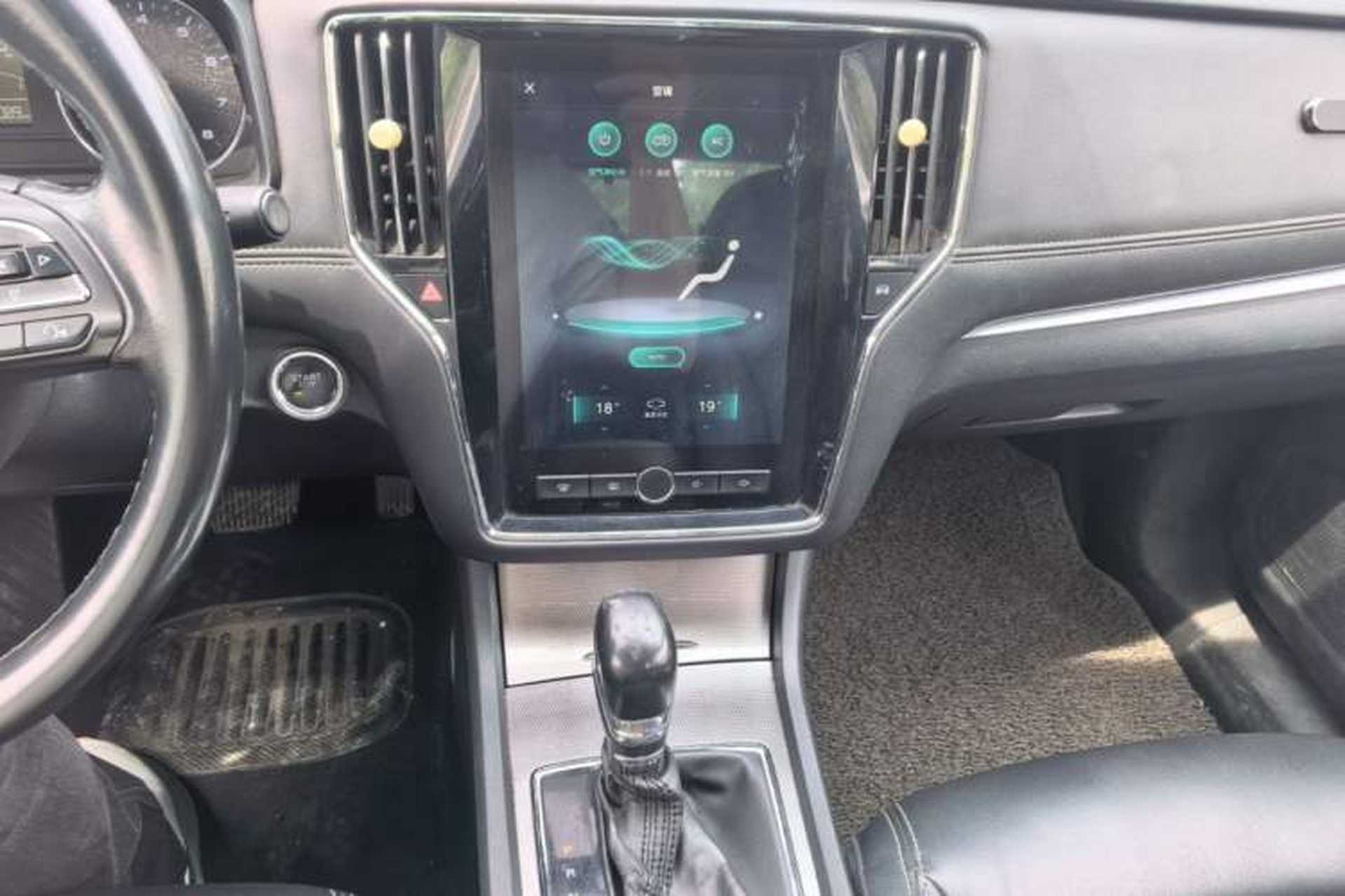 Used Roewe i6 2018 20T Automatic Internet Smart Edition Audio And AC Panel