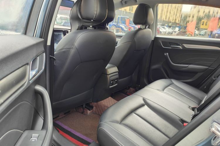 Used Roewe i6 2018 20T Automatic Internet Smart Edition Interior 3