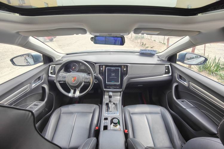 Used Roewe i6 2018 20T Automatic Internet Smart Edition Interior 4
