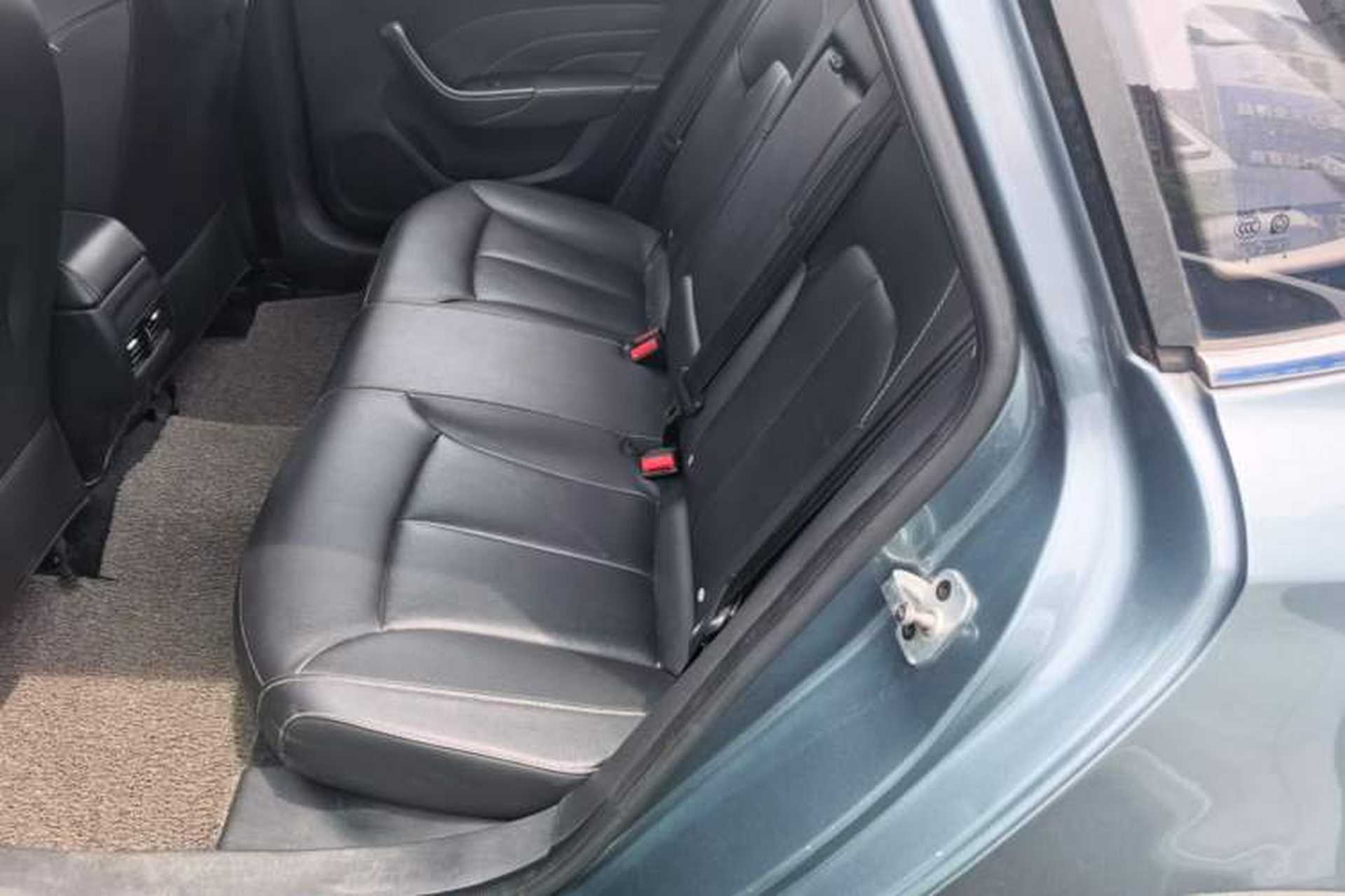 Used Roewe i6 2018 20T Automatic Internet Smart Edition Left Rear Seat