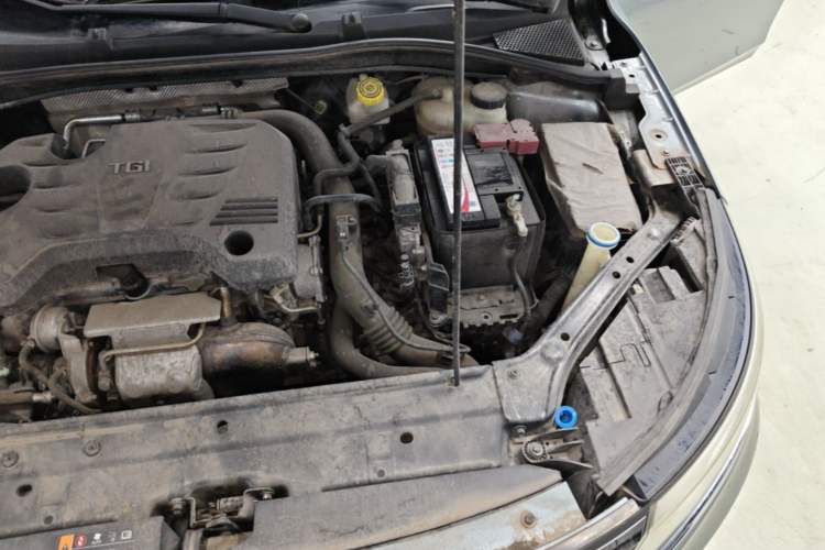 Used Roewe i6 2018 20T Automatic Flagship Edition Engine Bay Left