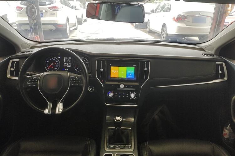Used Roewe i6 2018 20T Manual Luxury Edition Center Console